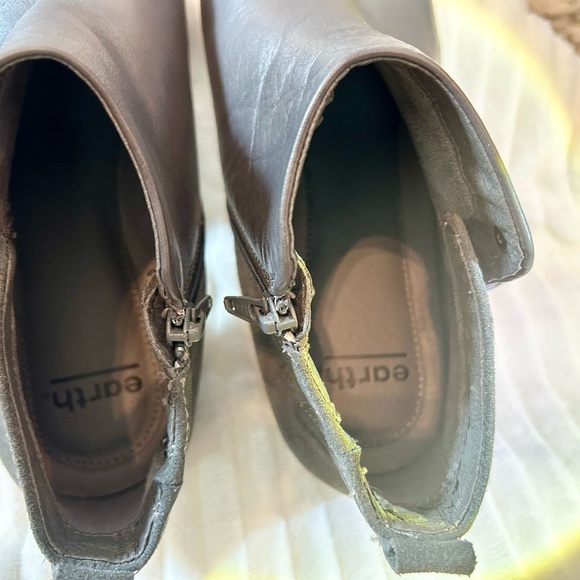 Earth Conway Maple Two tone leather zip detail comfort booties size 10 - Picture 4 of 10